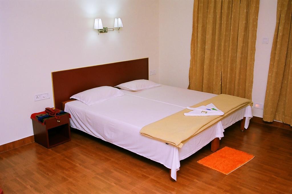 Hotel Srinivas Kochi Ngoại thất bức ảnh