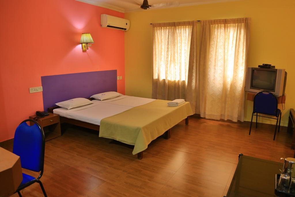 Hotel Srinivas Kochi Ngoại thất bức ảnh
