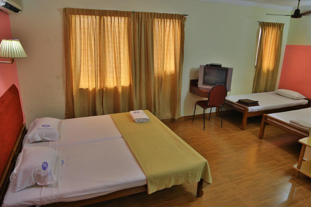 Hotel Srinivas Kochi Ngoại thất bức ảnh