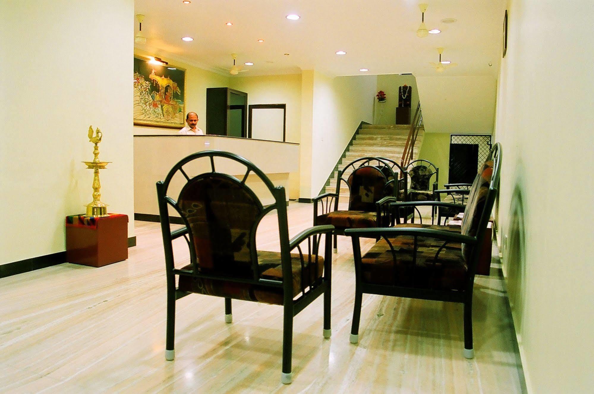 Hotel Srinivas Kochi Ngoại thất bức ảnh