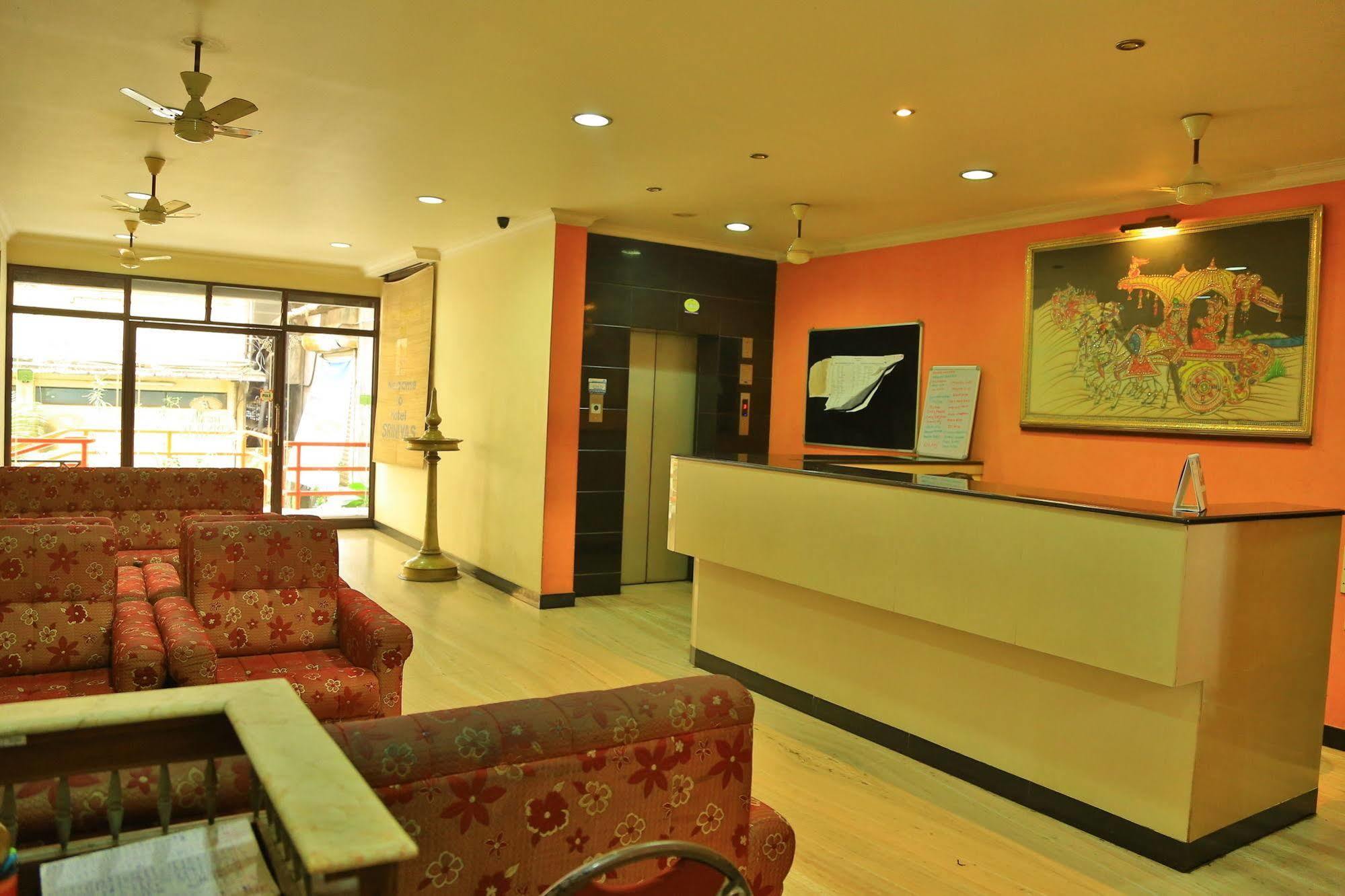 Hotel Srinivas Kochi Ngoại thất bức ảnh