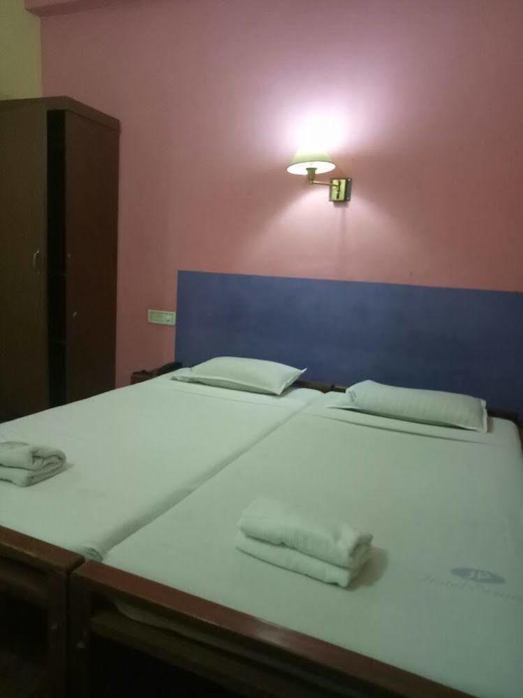 Hotel Srinivas Kochi Ngoại thất bức ảnh