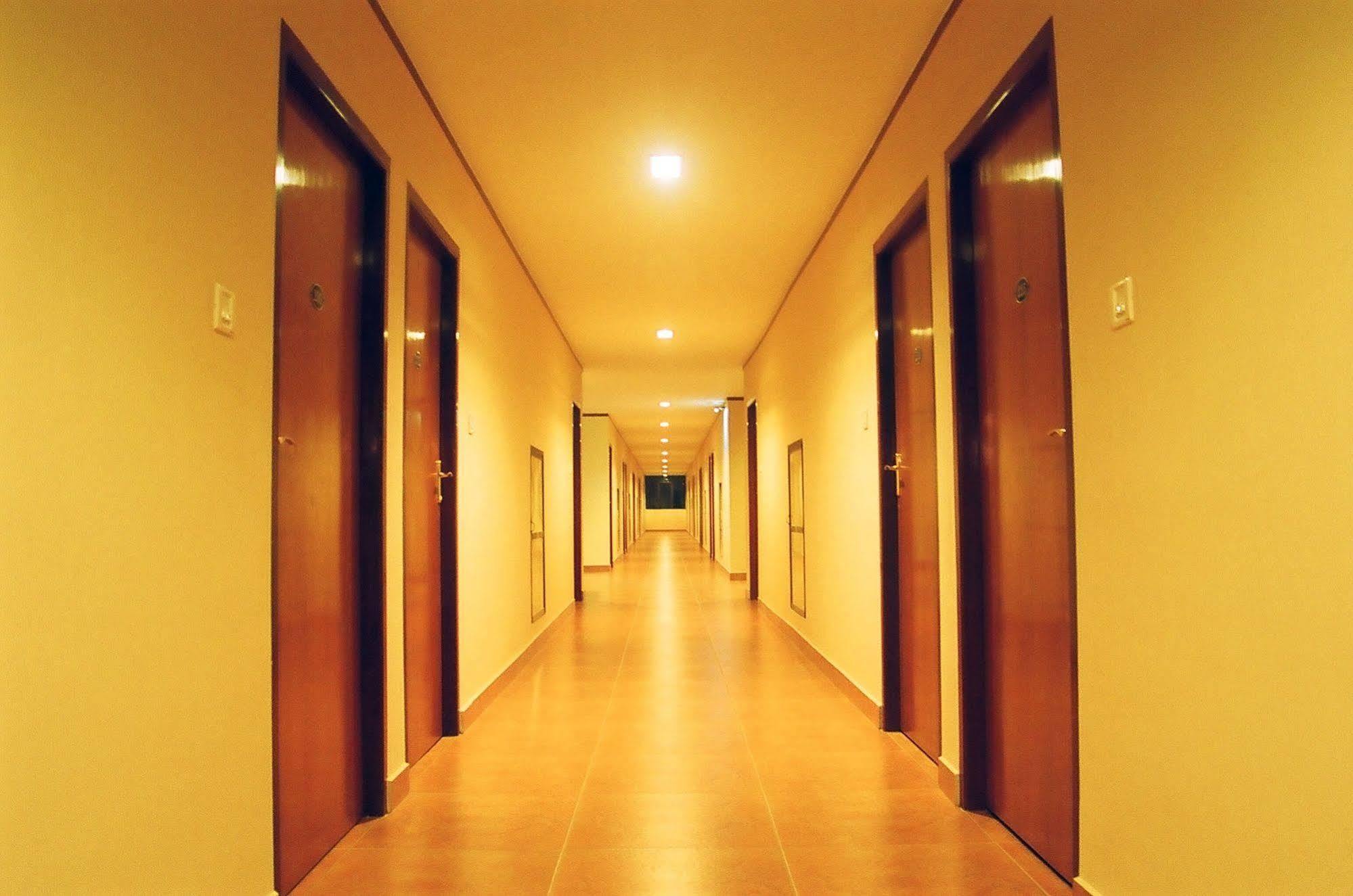 Hotel Srinivas Kochi Ngoại thất bức ảnh