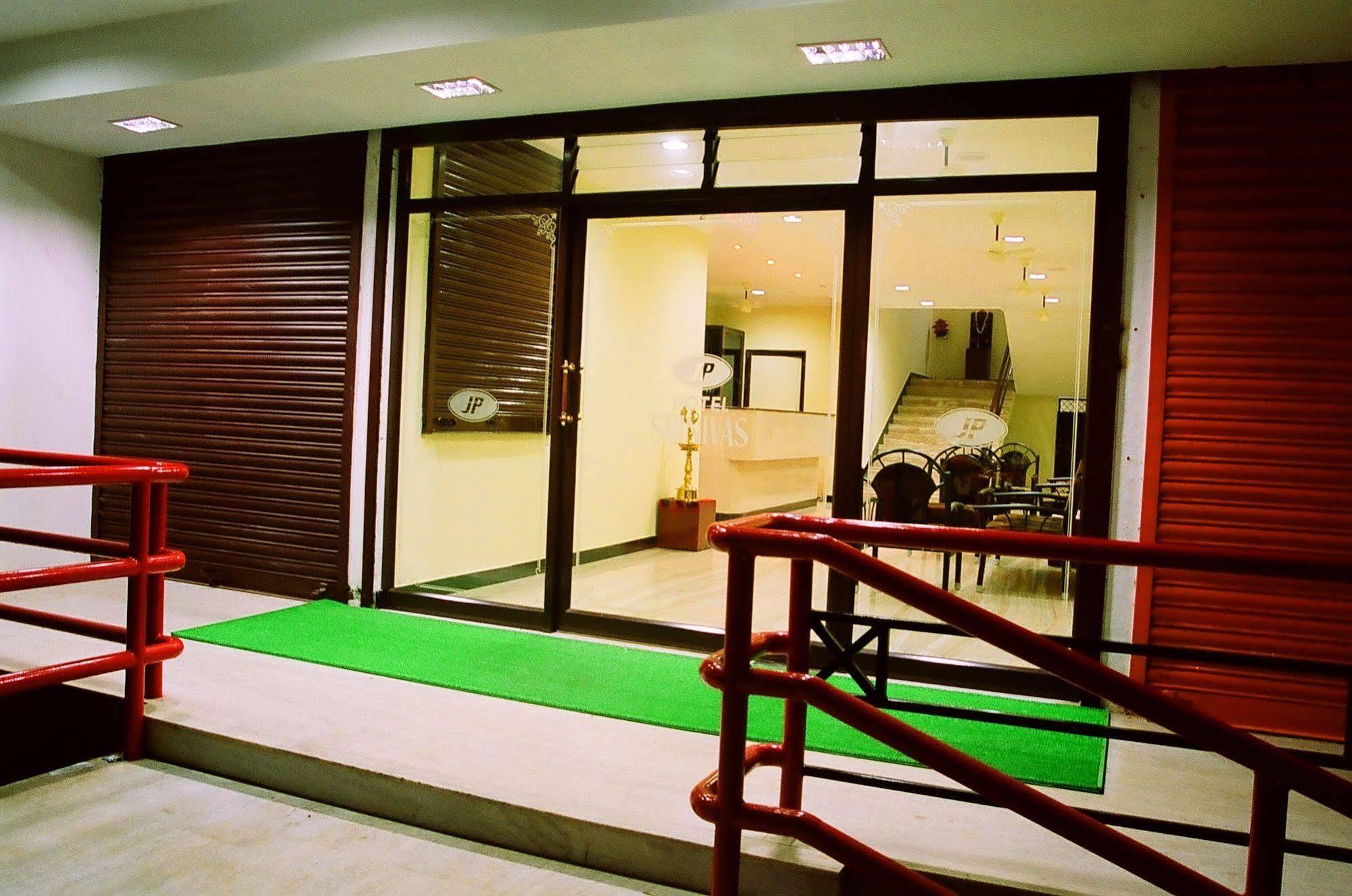 Hotel Srinivas Kochi Ngoại thất bức ảnh