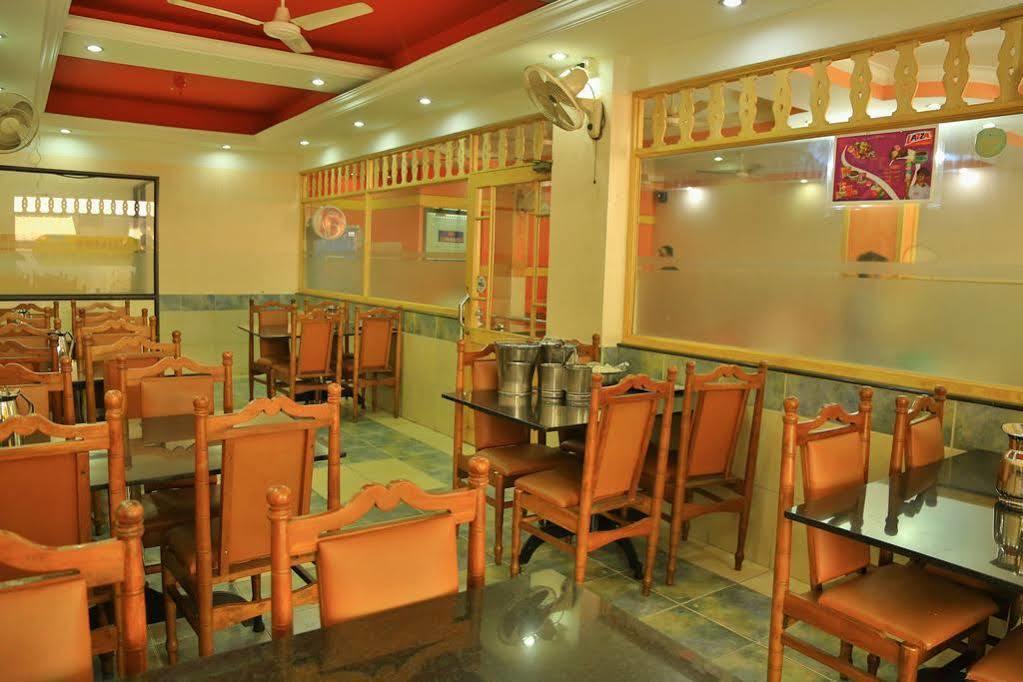 Hotel Srinivas Kochi Ngoại thất bức ảnh